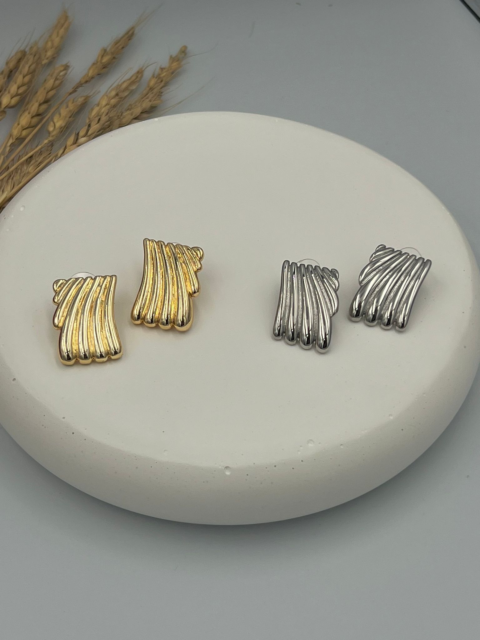 Marka vintage çelik küpe