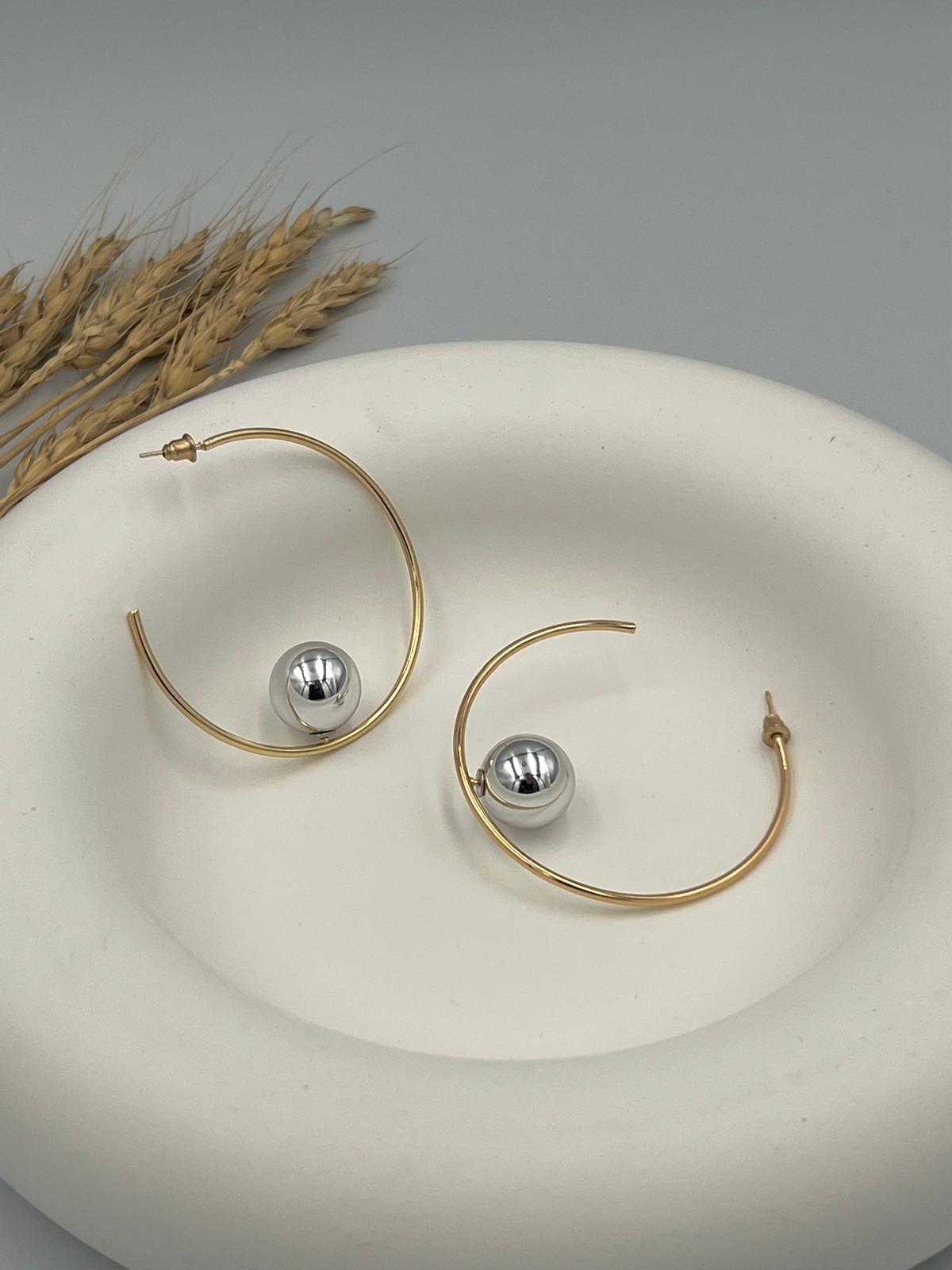 Top Detay Büyük Halka Çelik Küpe